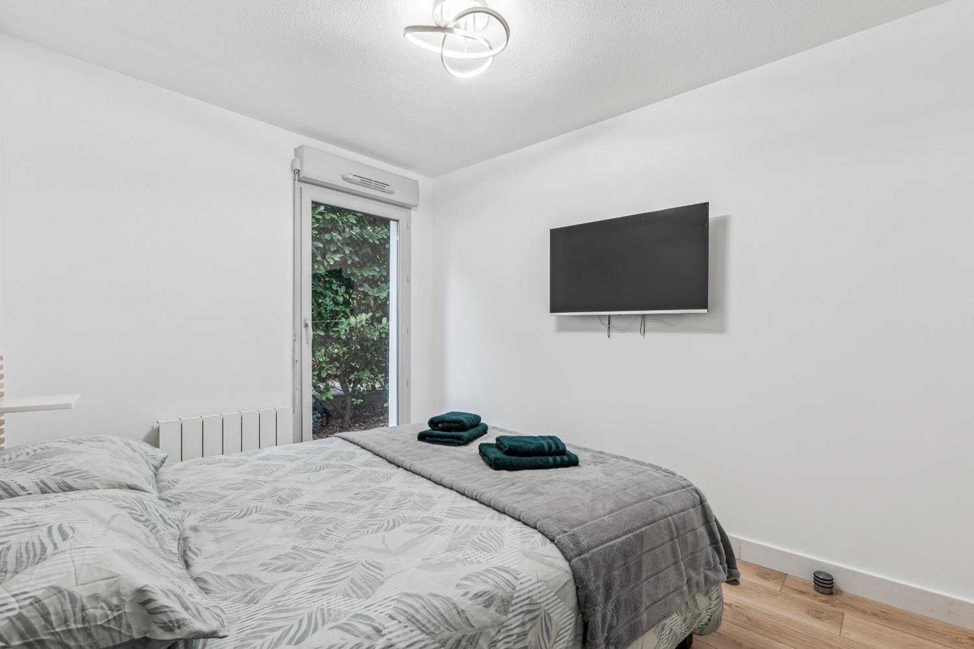Comfort And Tranquility Near Lyon And Groupama Stadium, 4 Personnes Meyzieu Kültér fotó