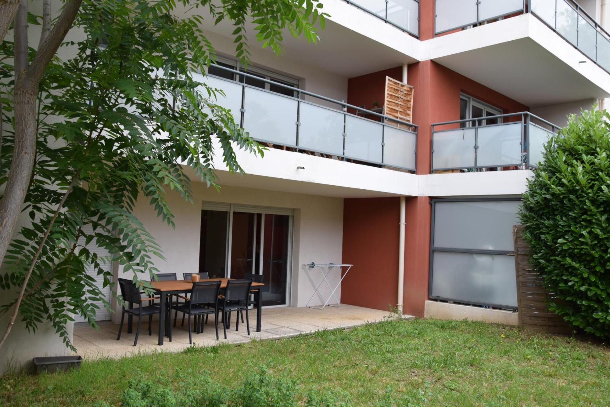 Comfort And Tranquility Near Lyon And Groupama Stadium, 4 Personnes Meyzieu Kültér fotó
